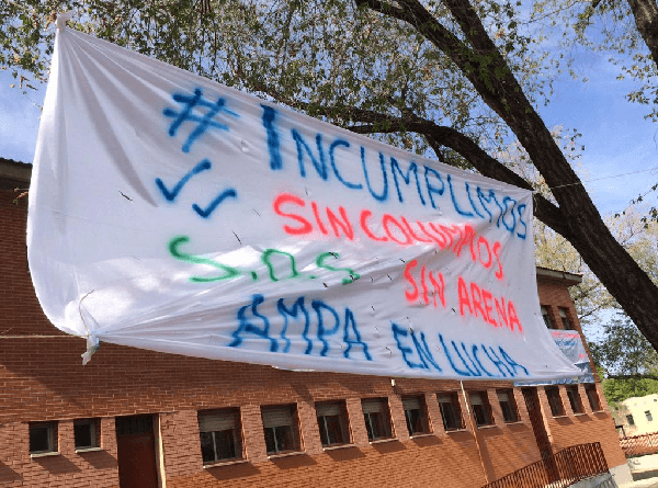 retirar las pancartas andres segovia