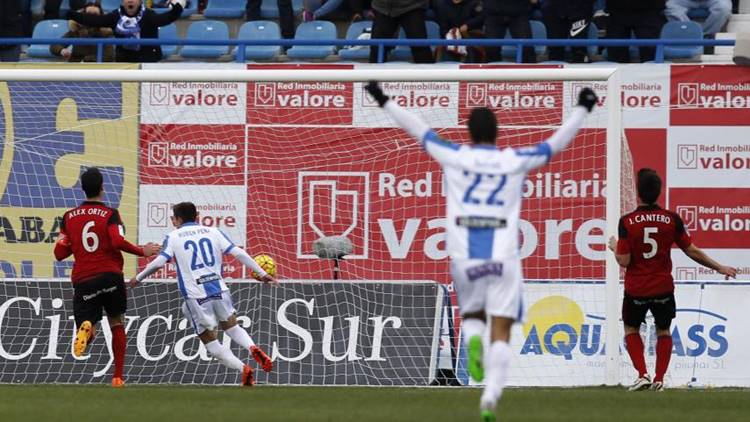 Rubén Peña lleva en volandas al Lega hacia la promoción