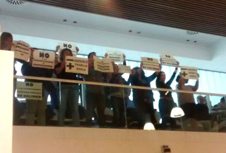 Concentración contra la privatización de servicios públicos en Leganés