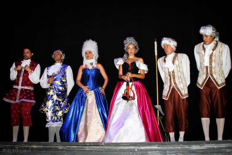 Rock’n Versalles llega el sábado al teatro Egaleo