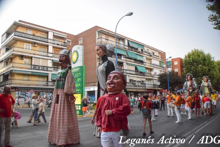 Niños y mayores disfrutaron de la XVI Fiesta Gigantera de Leganés