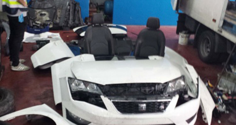 Detenidas 14 personas que «legalizaban» vehículos sustraídos con piezas de desgüaces