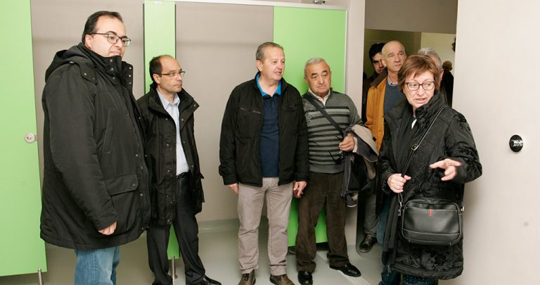 El Ayuntamiento reforma por completo los vestuarios de la instalación deportiva El Carrascal