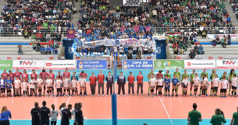 Éxito del PequeVoley en la Copa de la Reina de Voleibol