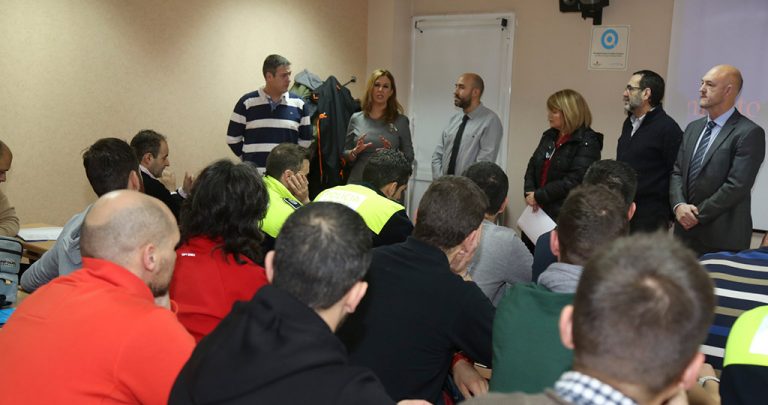 Agentes de la unidad de Tráfico de Policía Local se forman en la detección de drogas en la conducción