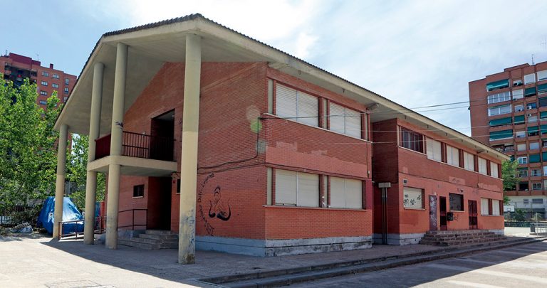 El Gobierno local presenta los proyectos de rehabilitación y mejora de tres Centros de Mayores