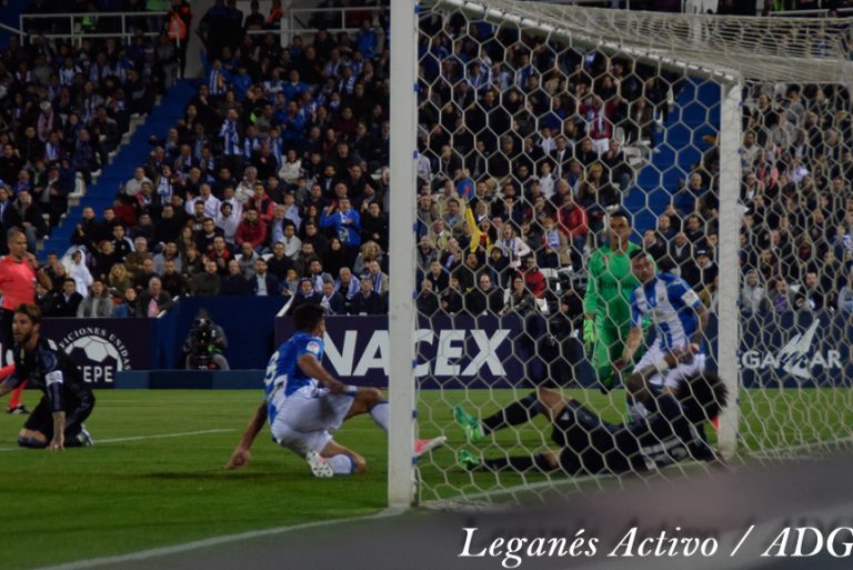 El Madrid domina el festival de goles ante el Lega en Butarque