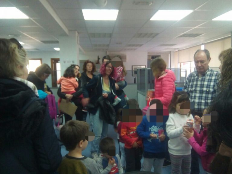 Padres y madres estallan ante la falta de profesores en las Escuelas Infantiles