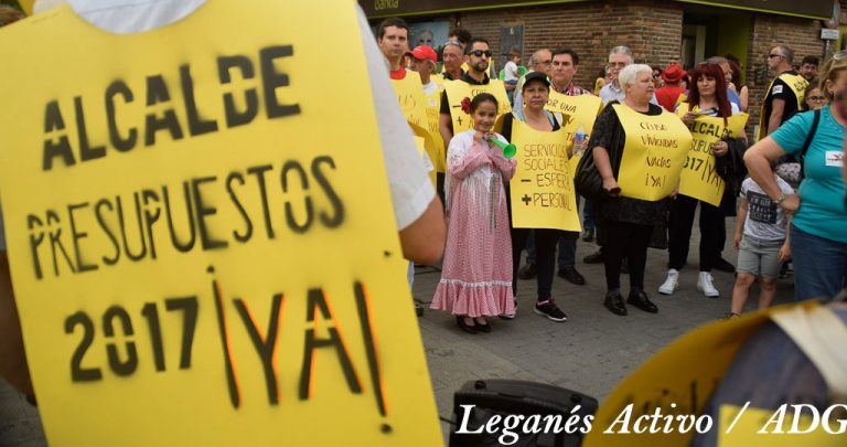 Centenares de personas se movilizan por la falta de presupuestos en Leganés