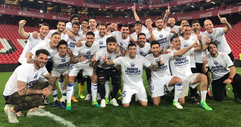La afición y los jugadores celebran la histórica permanencia en Primera División del CD Leganés