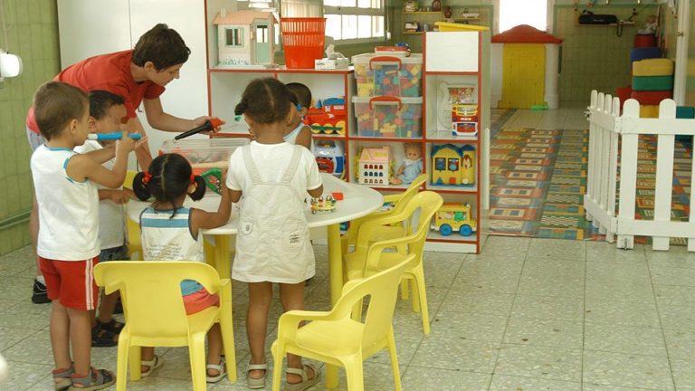 La Comunidad de Madrid prorroga el contrato de 21 escuelas infantiles públicas