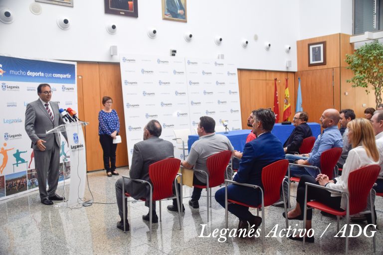 El Ayuntamiento renueva su compromiso con ocho clubes y federaciones