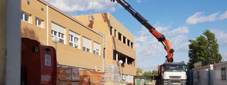 El CEIP Constitución 1812 denuncia que las obras no paran en horario lectivo
