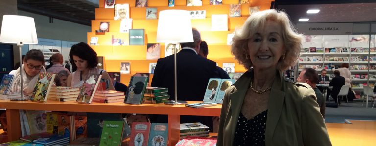 La Comunidad presenta el ‘retrato robot’ del lector: mujer joven, con preferencia por la novela en papel y que lee una media de 11 libros al año