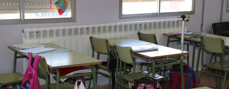 El Ayuntamiento realiza mejoras en las instalaciones del CEIP Víctor Pradera