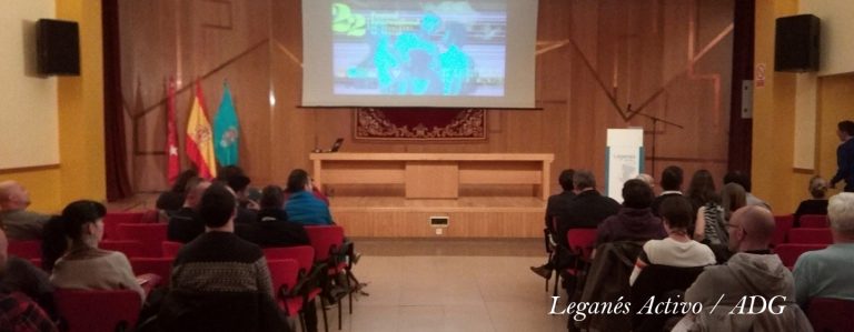 Decenas de personas acuden al festival Lesgaicinemad en Leganés