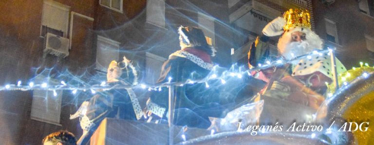 La lluvia desluce una rápida Cabalgata de Reyes Magos en Leganés