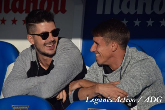 Serantes y Szymanowski en el banquillo de Butarque