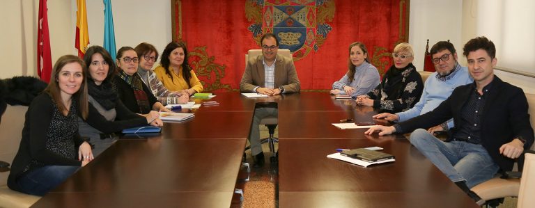 El Ayuntamiento y la asociación ProTGD presentan a los hosteleros de Leganés el proyecto ‘Comercio inclusivo’