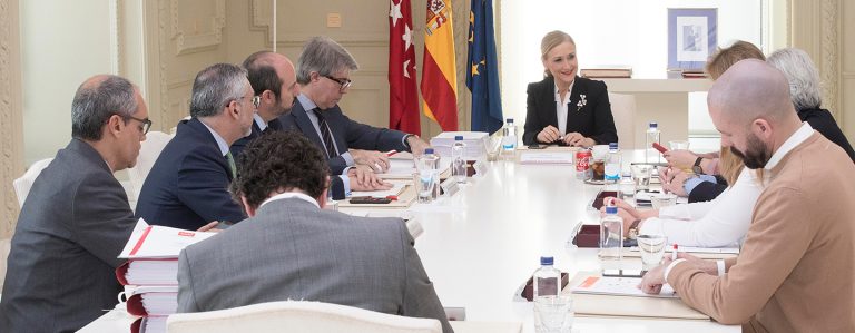 Ángel Nieto, Alfonso Ussía y Gemma Cuervo, medallas de la Comunidad