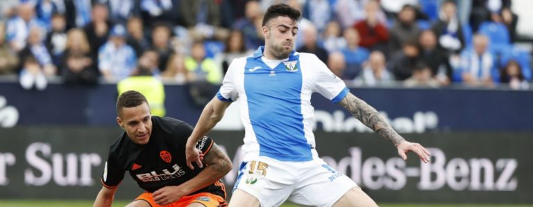 Fútbol: Un error le cuesta la derrota al CD Leganés contra el Valencia CF (0-1)