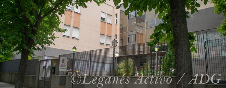 Residentes de una residencia de mayores de Leganés Norte denuncian falta de personal y «comida incomestible»