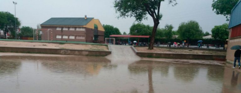 Patios inundados y goteras en las escuelas de Leganés tras las tormentas