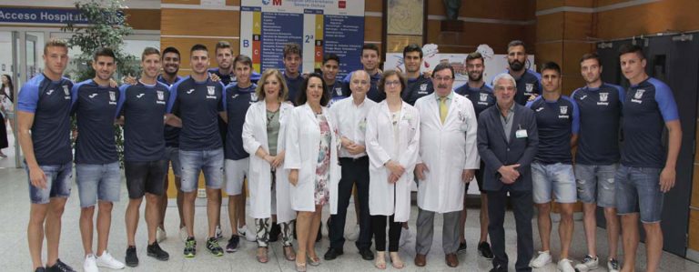 Fútbol: Los jugadores del CD Leganés pasan reconocimiento en el Hospital Severo Ochoa