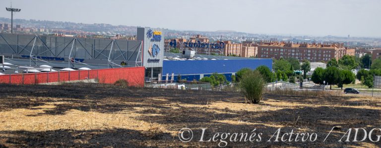 Un incendio alerta a vecinos y trabajadores de Plaza Nueva