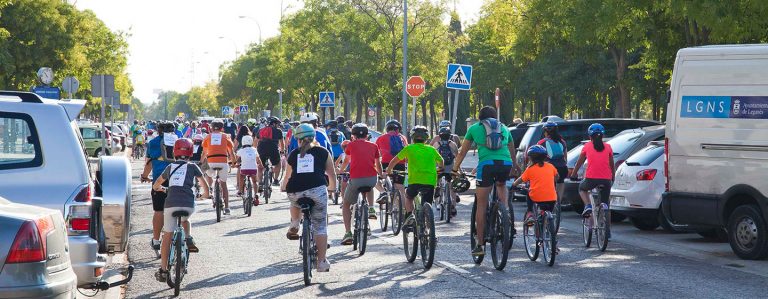 Un millar de leganenses se suben a la bicicleta para concluir la Semana de la Movilidad