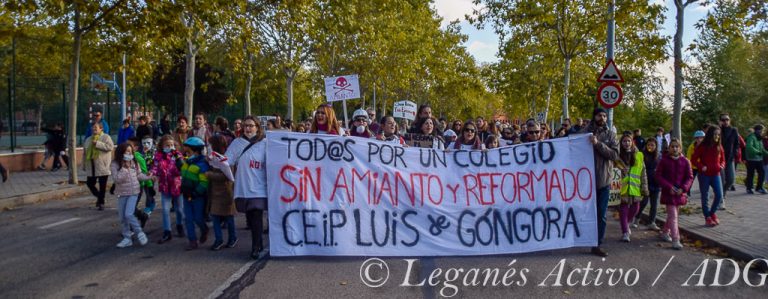 El AMPA Luis de Góngora inunda Leganés exigiendo un colegio sin amianto y reformado