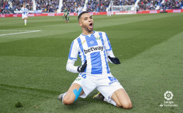 Fútbol | En-Nesyri se despide del Lega: «Me voy feliz de haber pertenecido a este club»