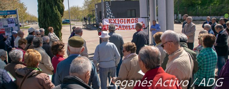 Un centenar de personas piden un mercadillo en Leganés Norte