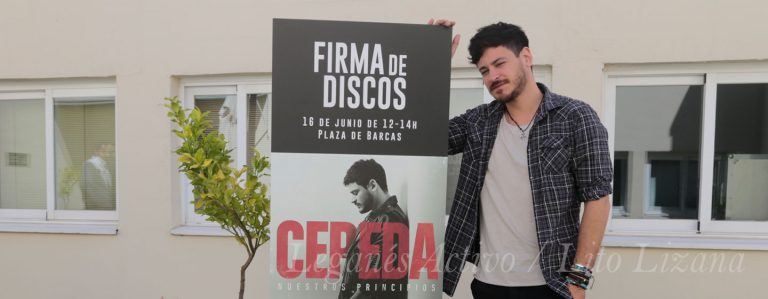Cepeda firma centenares de discos en CC Parquesur de Leganés