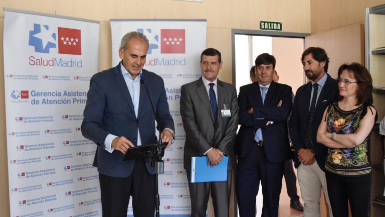El consejero de Sanidad hace balance del Plan de Atención Dental Infantil de la Comunidad en Leganés