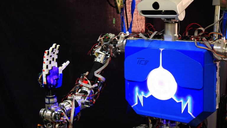 El robot que habla lengua de signos