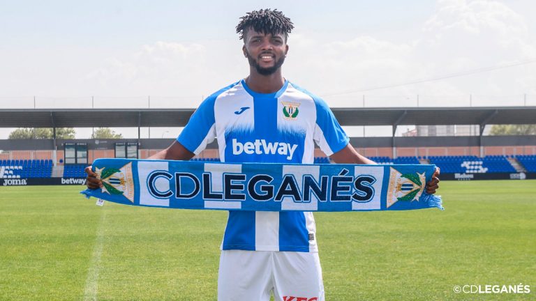 Fútbol | Chidozie Awaziem ya luce con la camiseta del Leganés