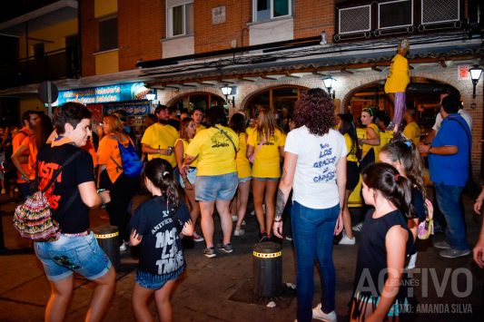 peñistas en Plaza España