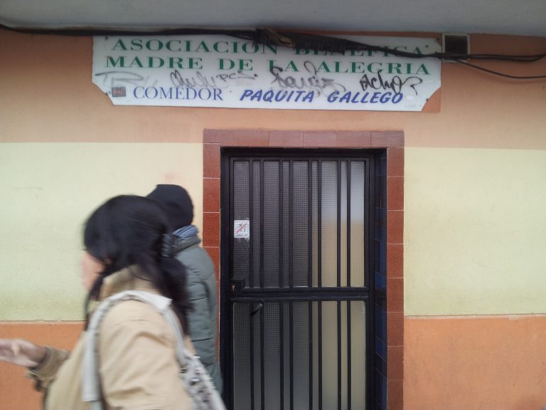 El cierre de Paquita Gallego en agosto afecta los vecinos sin recursos