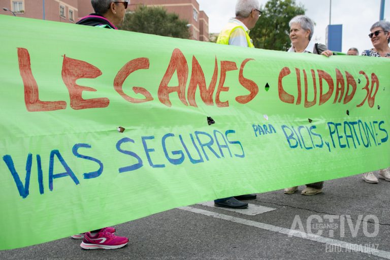 Una manifestación por la seguridad vial… sin seguridad vial