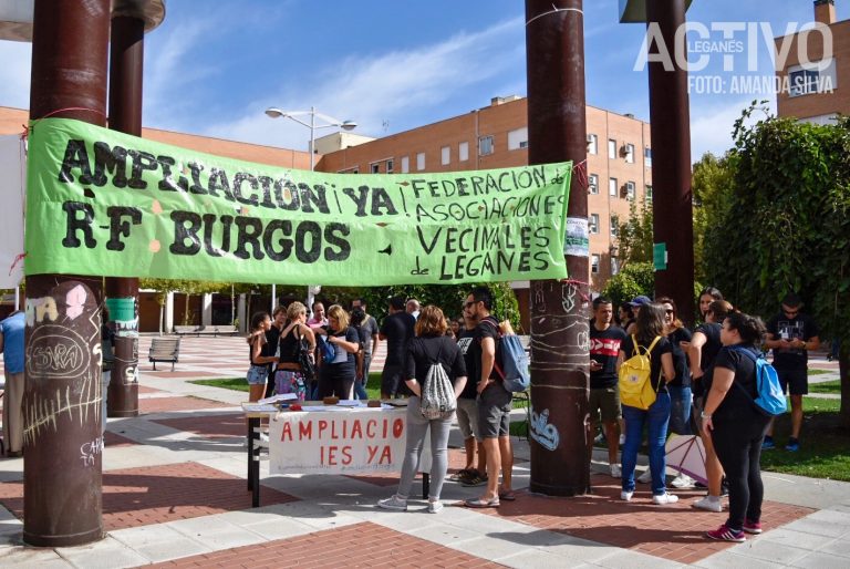 «Yo solo quiero un instituto ‘terminao'»: Arroyo Culebro reivindica a ritmo de Bella Ciao