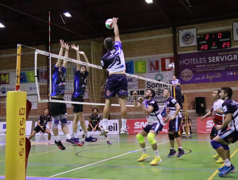 Voleibol  | Dura derrota ante Benidorm por 3-0