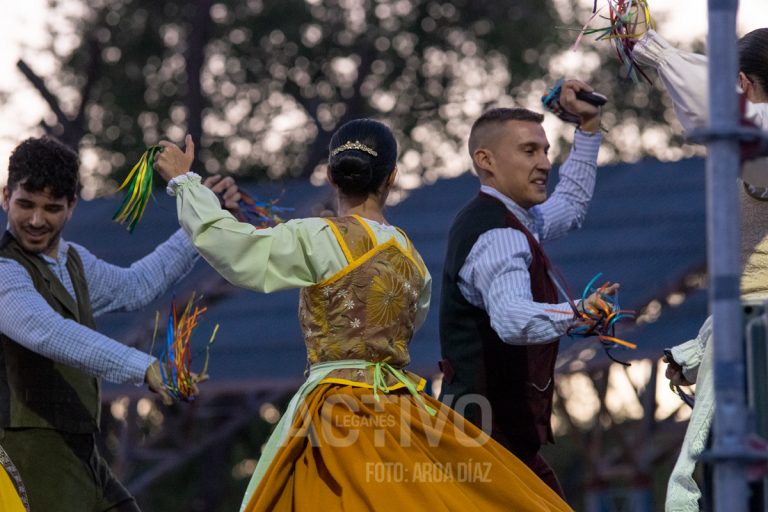 Decenas de personas celebran el Día de Extremadura en Leganés