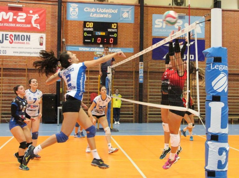 Voleibol| Las chicas sufren una derrota en casa