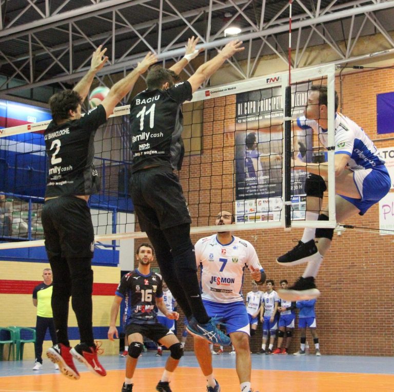 Voleibol | Los chicos sufren para ganar