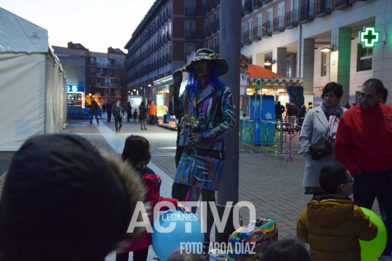 Patinazo en la participación del Festival de Estatuas Humanas