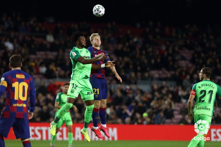Fútbol | El Lega, apeado de la Copa del Rey de un manotazo en Barcelona