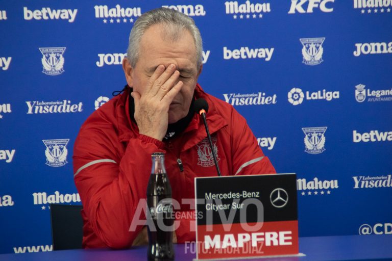 Fútbol | Aguirre: «La fortuna no nos está sonriendo ni de penalti»
