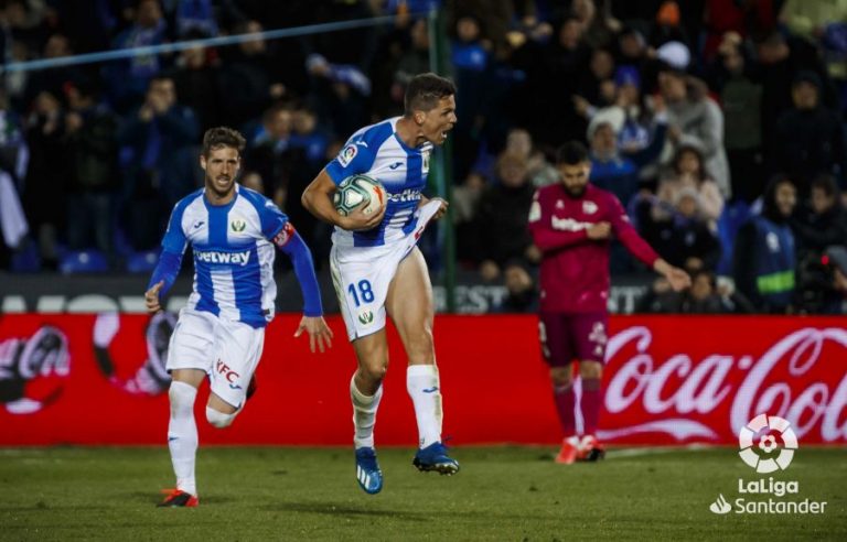 Fútbol |  Carrillo despierta al Lega a tiempo para evitar otro descalabro