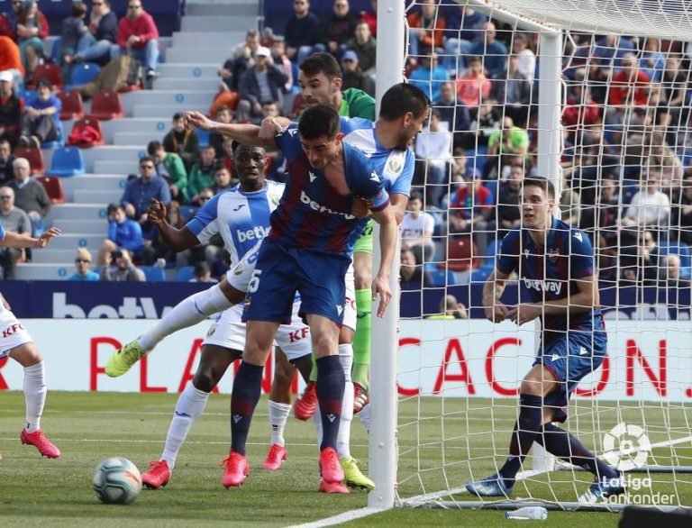 Fútbol | Dos zarpazos tumban al Lega a las primeras de cambio ante el Levante